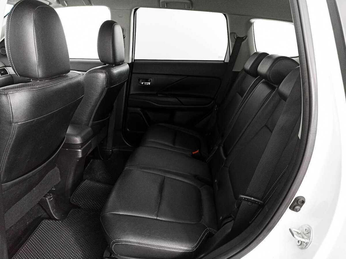 Купить Mitsubishi Outlander с пробегом. Фото: #7