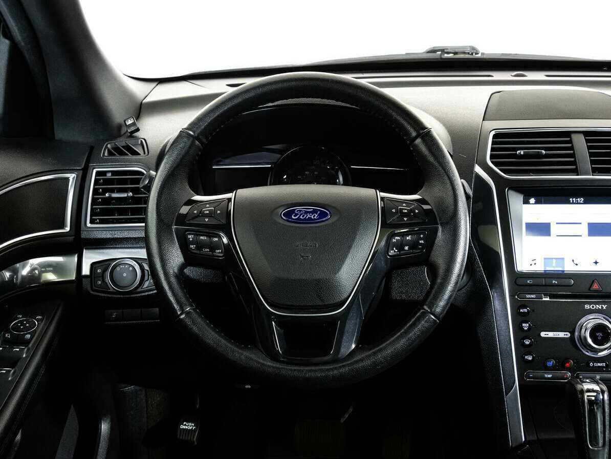 Купить Ford Explorer с пробегом. Фото: #9