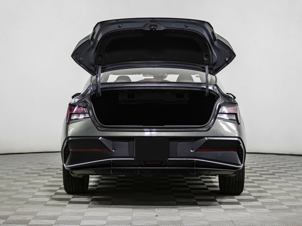 Купить Hyundai Elantra с пробегом. Фото: #16