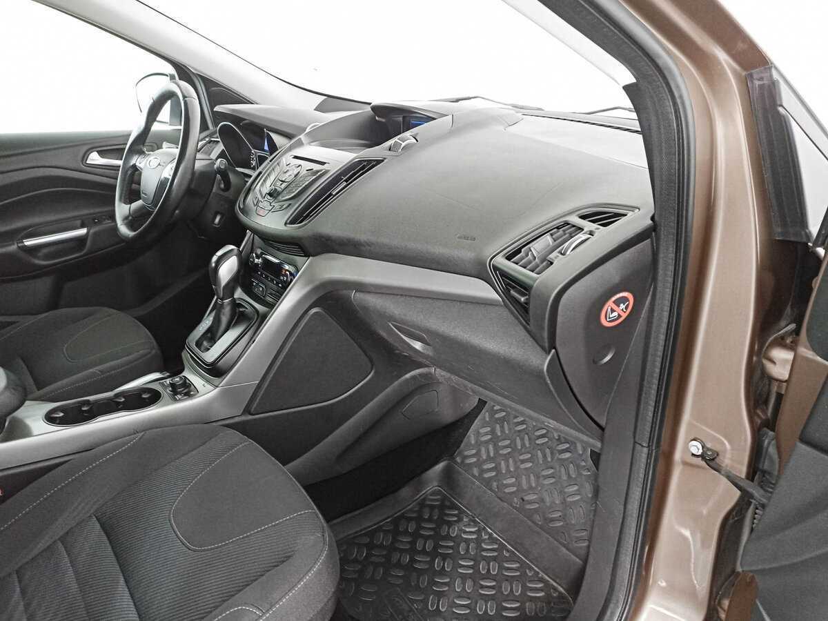 Купить Ford Kuga с пробегом. Фото: #8