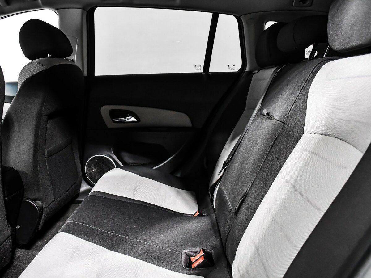 Купить Chevrolet Cruze с пробегом. Фото: #9