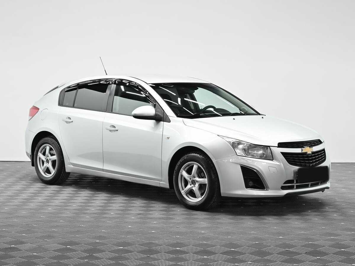 Купить Chevrolet Cruze с пробегом. Фото: #2
