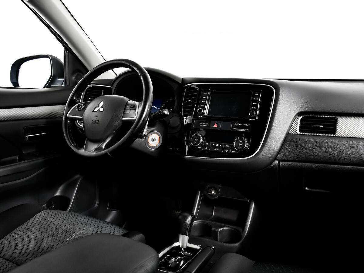 Купить Mitsubishi Outlander с пробегом. Фото: #8