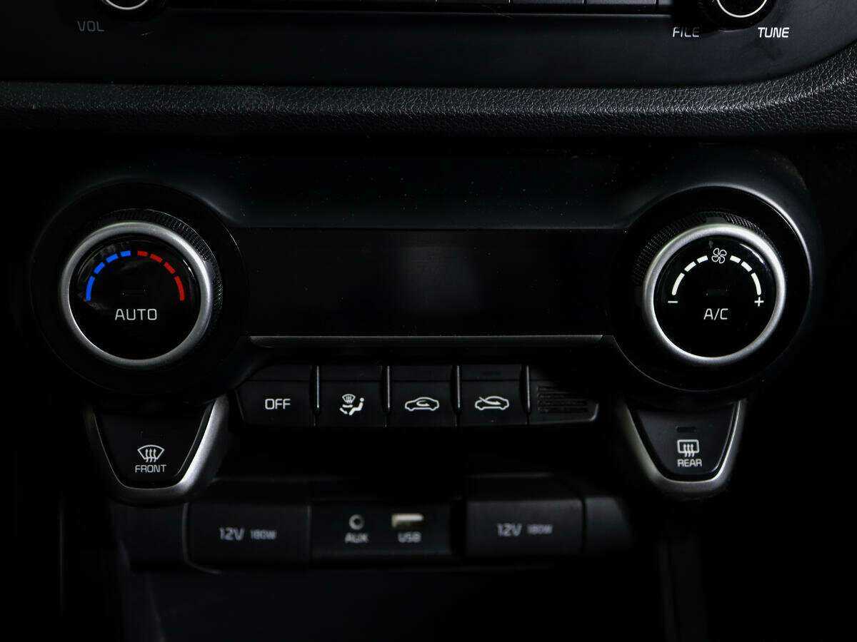 Купить Kia Rio с пробегом. Фото: #18