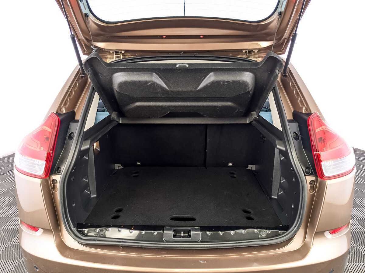 Купить Lada (ВАЗ) XRAY с пробегом. Фото: #9