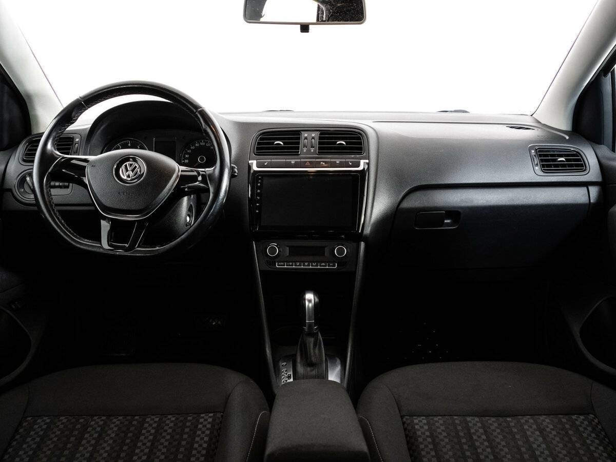 Купить Volkswagen Polo с пробегом. Фото: #7