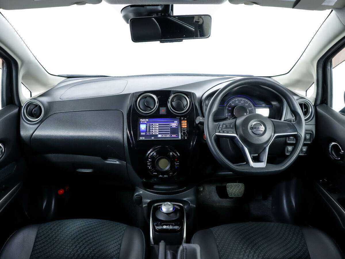 Купить Nissan Note с пробегом. Фото: #9