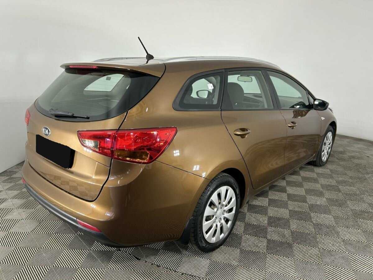 Купить Kia Ceed с пробегом. Фото: #4
