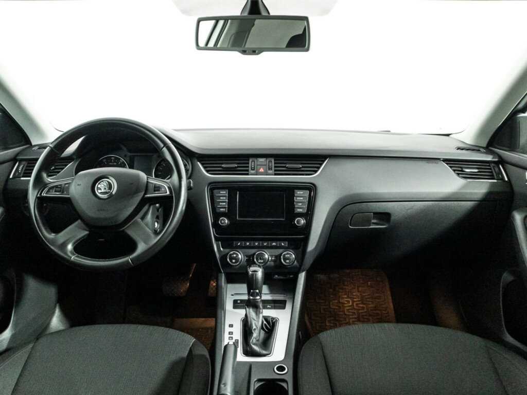 Купить Skoda Octavia с пробегом. Фото: #12