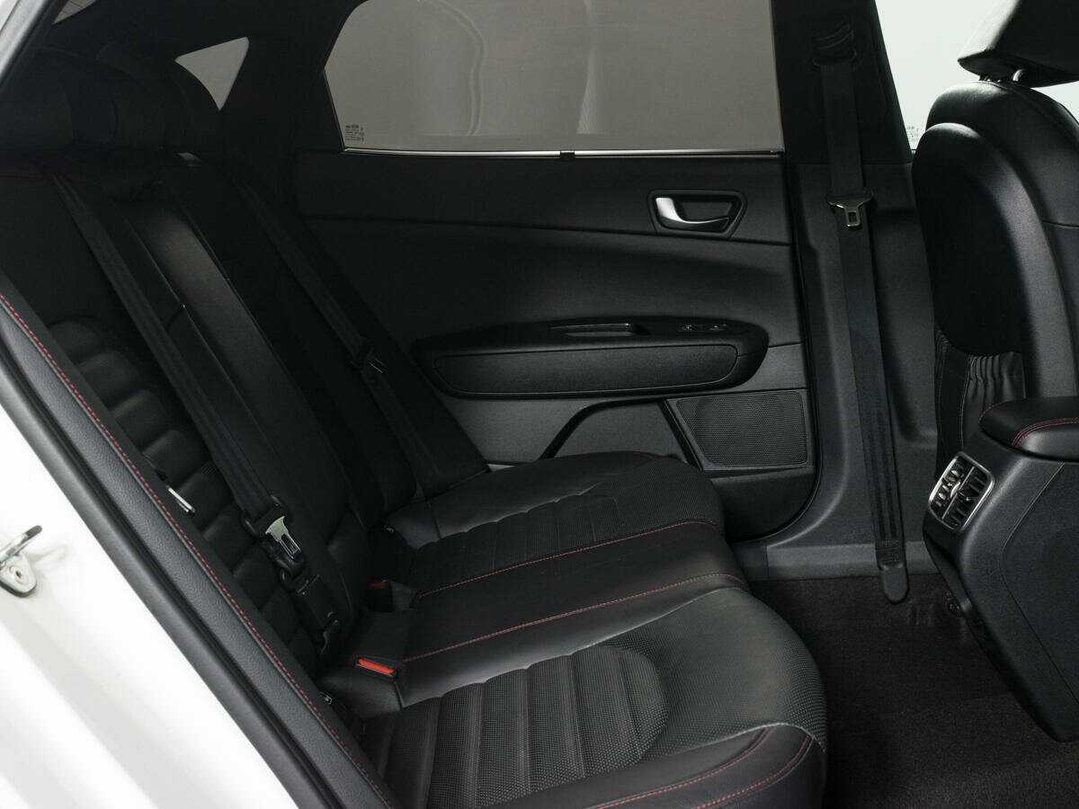 Купить Kia Optima с пробегом. Фото: #11