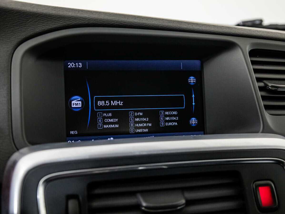 Купить Volvo V60 с пробегом. Фото: #13