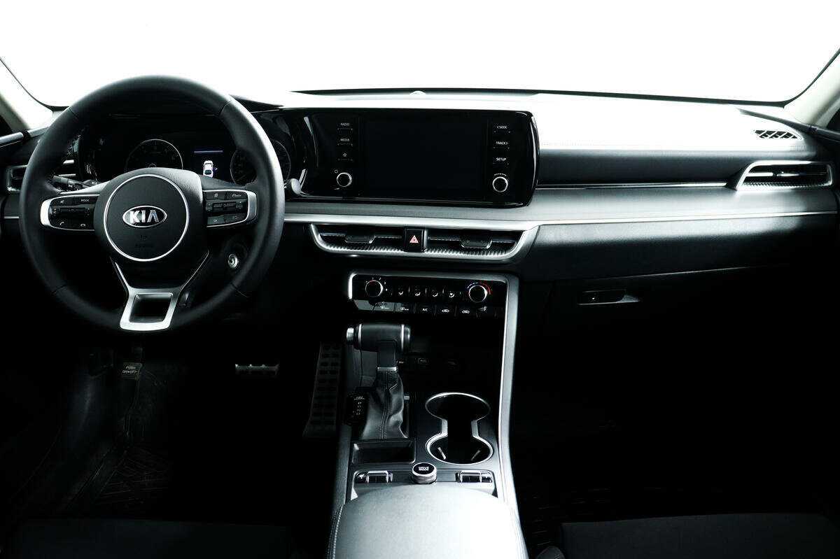 Купить Kia K5 с пробегом. Фото: #10