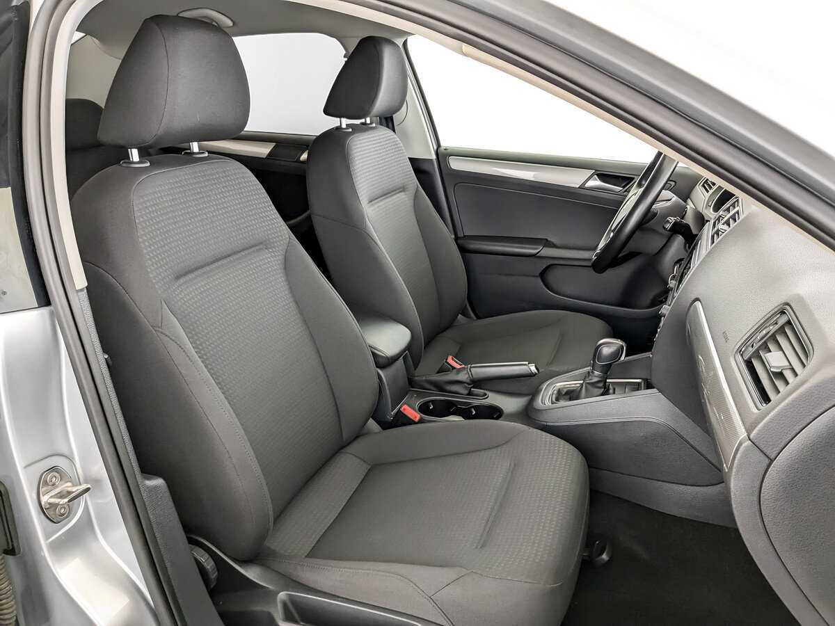 Купить Volkswagen Jetta с пробегом. Фото: #22