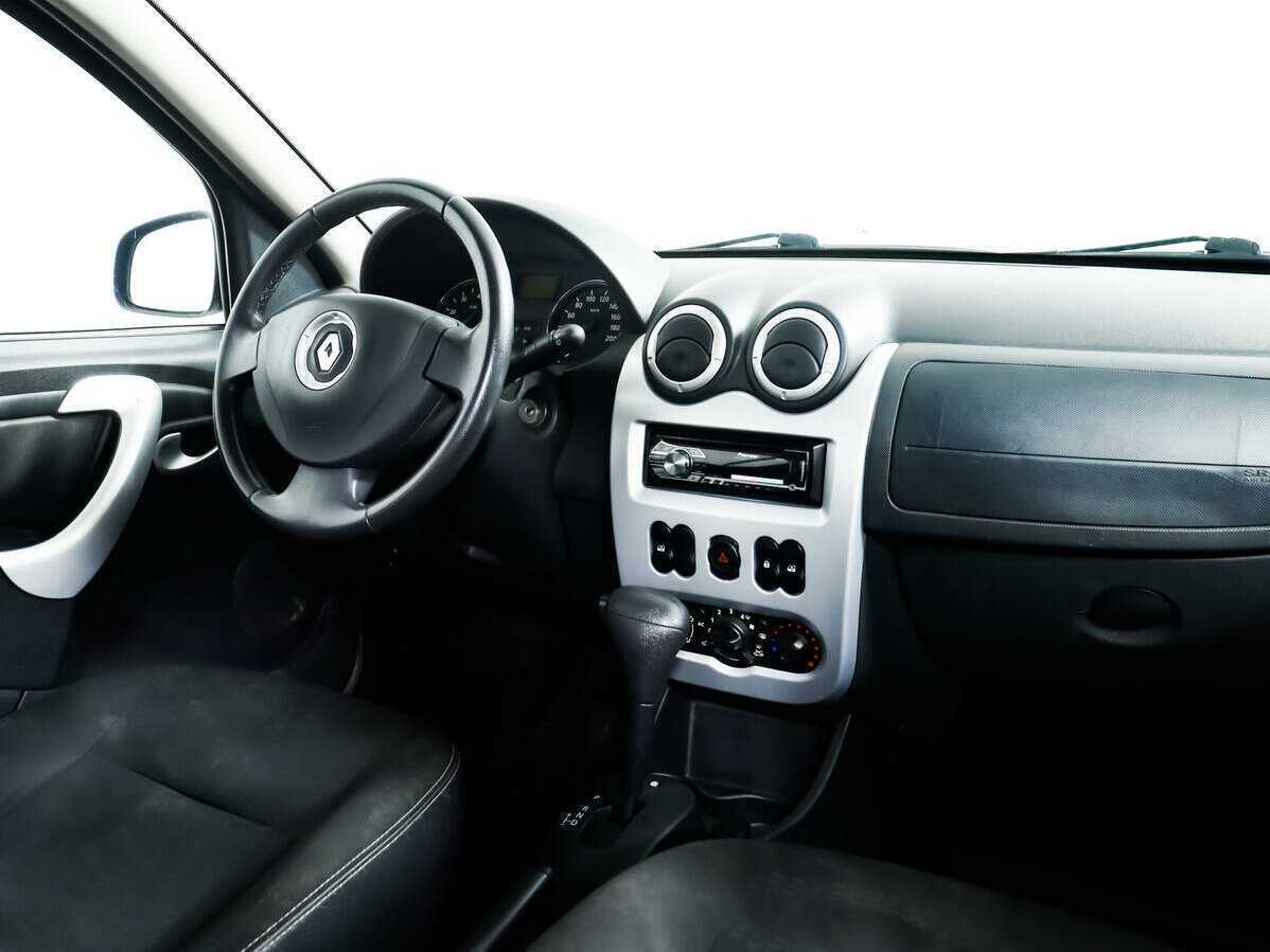 Купить Renault Sandero с пробегом. Фото: #8