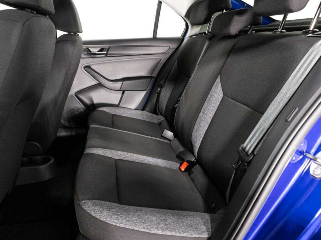 Купить Skoda Rapid с пробегом. Фото: #8