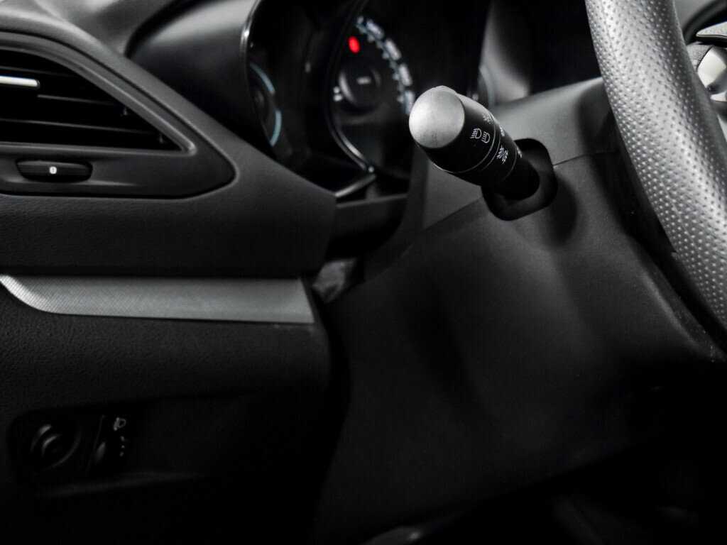 Купить Lada (ВАЗ) Vesta с пробегом. Фото: #9