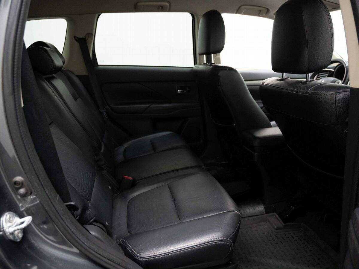 Купить Mitsubishi Outlander с пробегом. Фото: #9