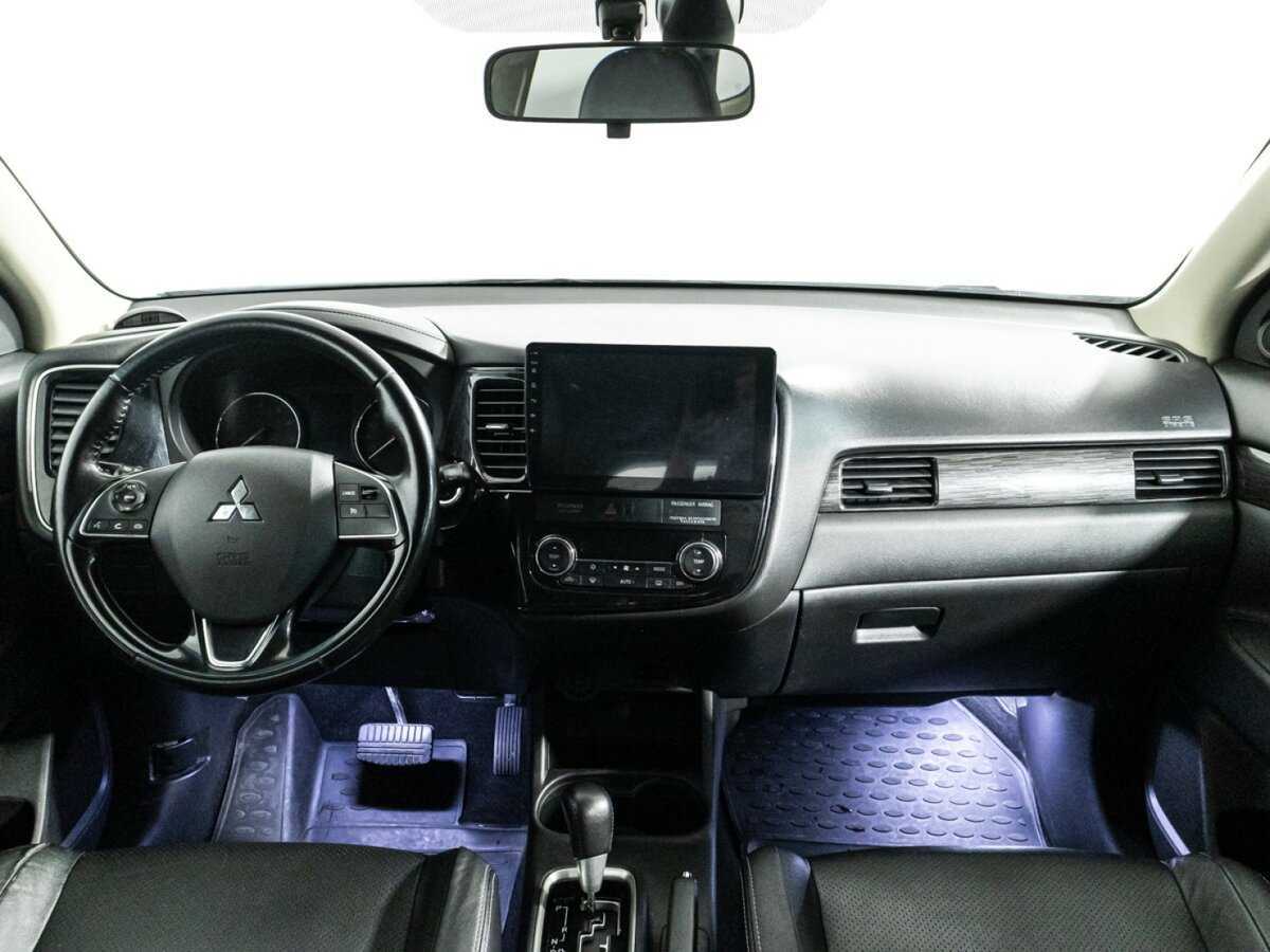 Купить Mitsubishi Outlander с пробегом. Фото: #12