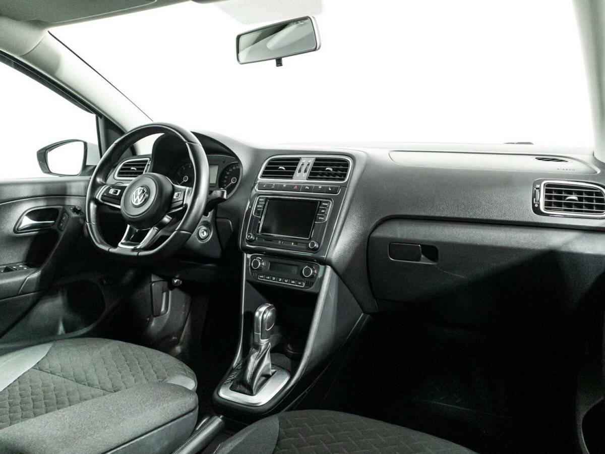 Купить Volkswagen Polo с пробегом. Фото: #8