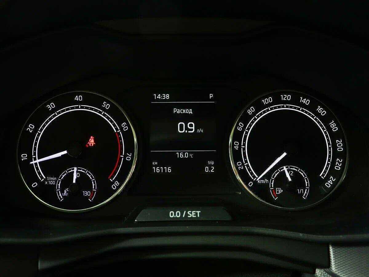 Купить Skoda Rapid с пробегом. Фото: #8