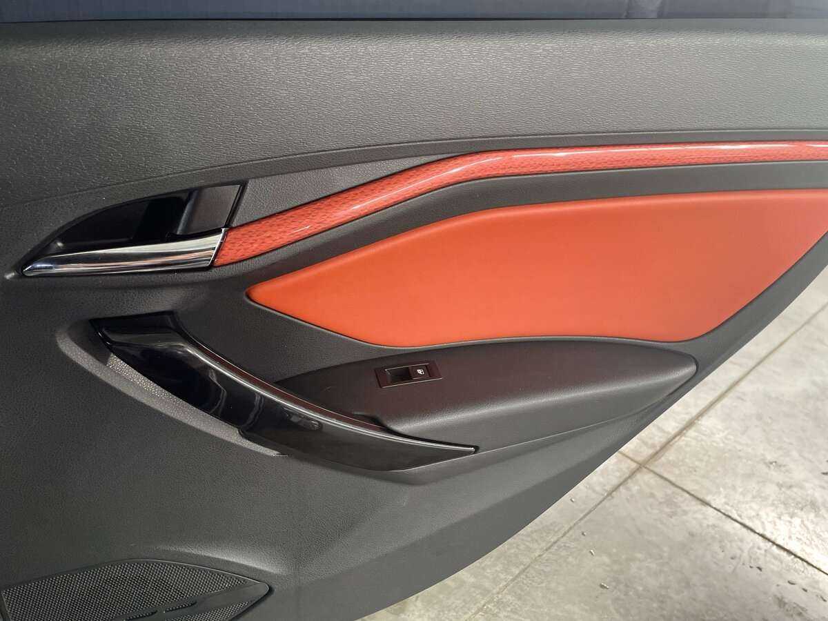 Купить Lada (ВАЗ) Vesta с пробегом. Фото: #23