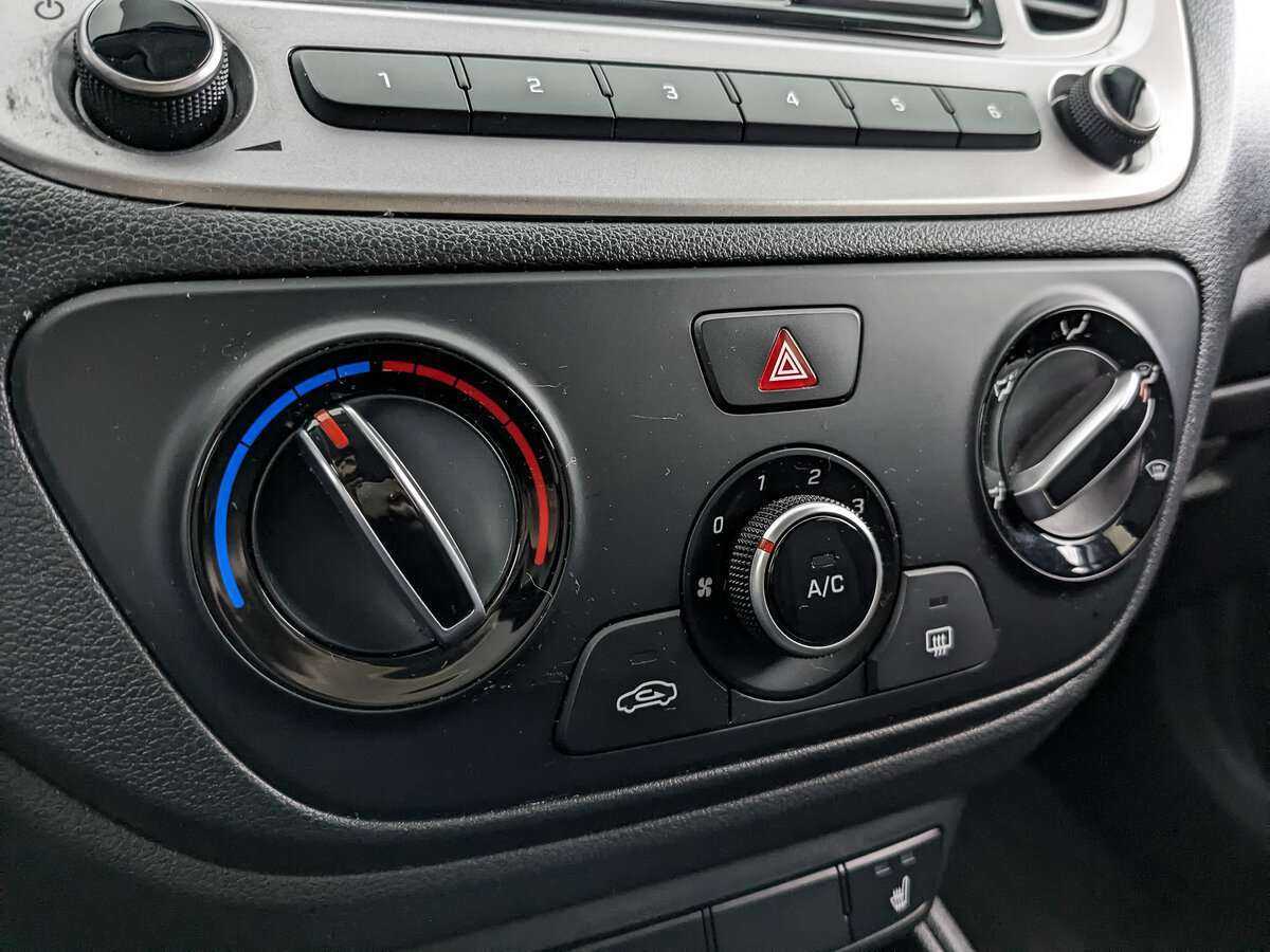 Купить Hyundai Solaris с пробегом. Фото: #16