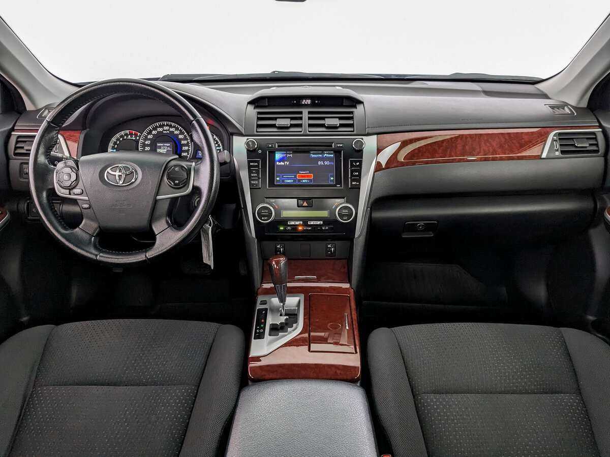 Купить Toyota Camry с пробегом. Фото: #11