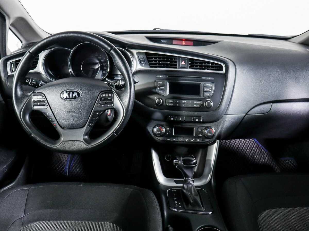 Купить Kia Ceed с пробегом. Фото: #8