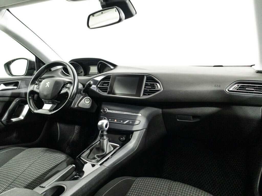 Купить Peugeot 308 с пробегом. Фото: #8