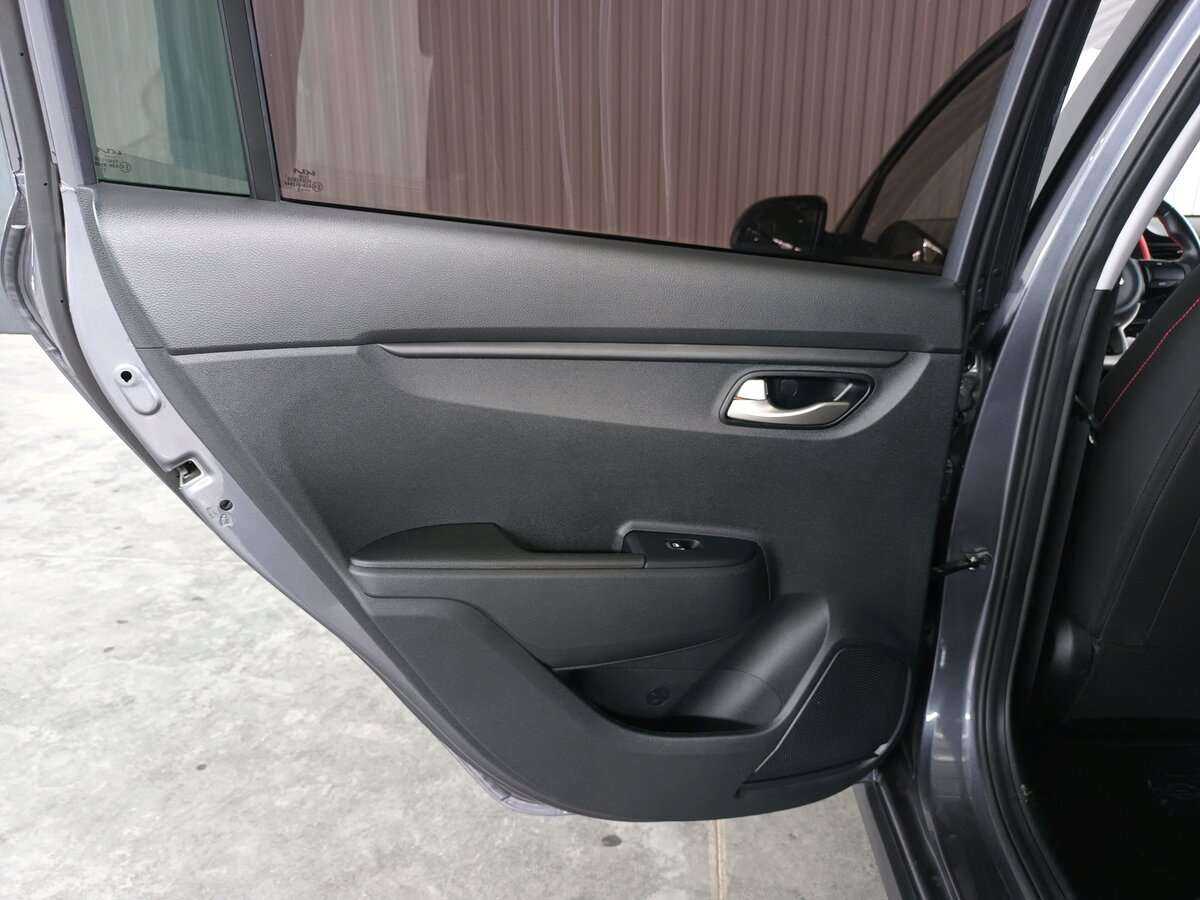 Купить Kia Rio с пробегом. Фото: #17