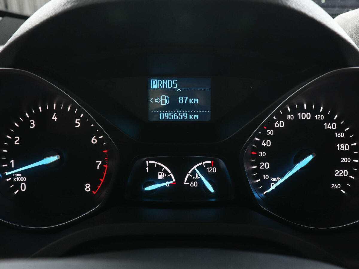 Купить Ford Kuga с пробегом. Фото: #10