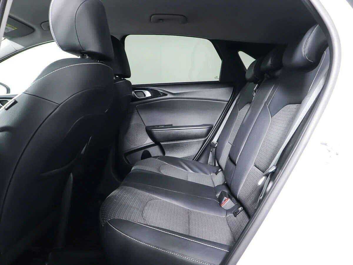 Купить Kia Ceed с пробегом. Фото: #11