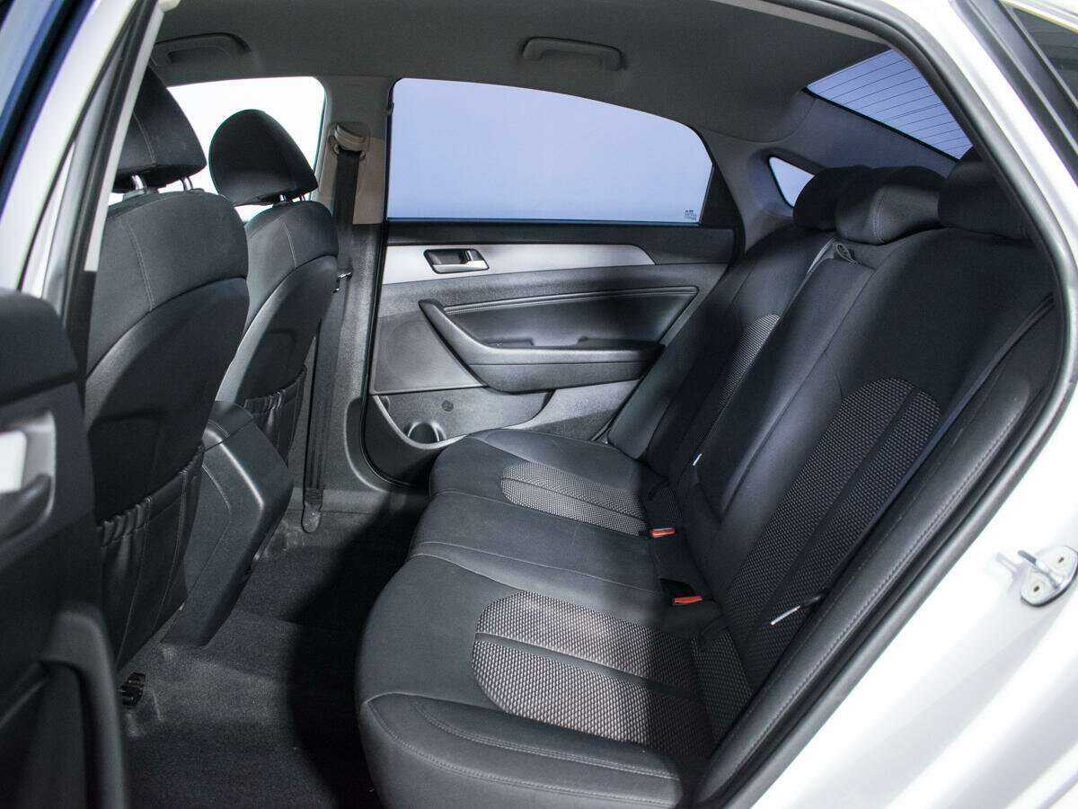 Купить Hyundai Sonata с пробегом. Фото: #9