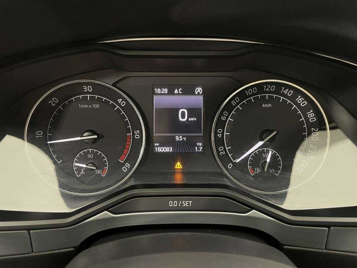 Купить Skoda Superb с пробегом. Фото: #9