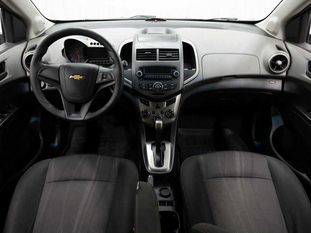Купить Chevrolet Aveo с пробегом. Фото: #13