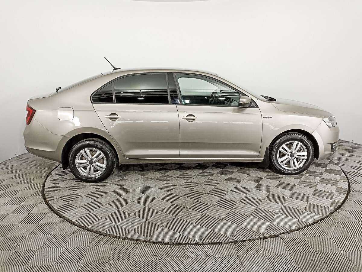 Купить Skoda Rapid с пробегом. Фото: #3