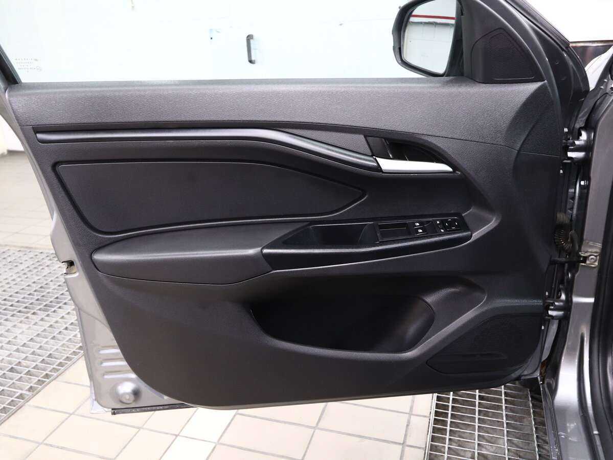 Купить Lada (ВАЗ) Vesta с пробегом. Фото: #11