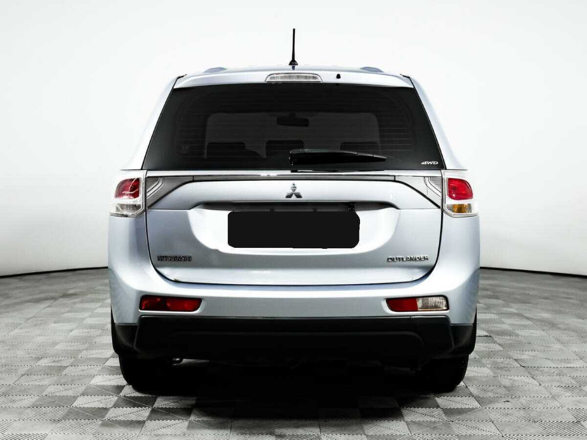 Купить Mitsubishi Outlander с пробегом. Фото: #5