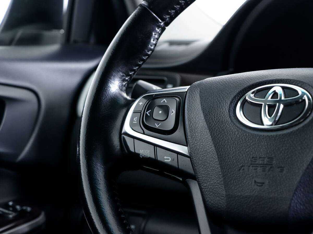 Купить Toyota Camry с пробегом. Фото: #14