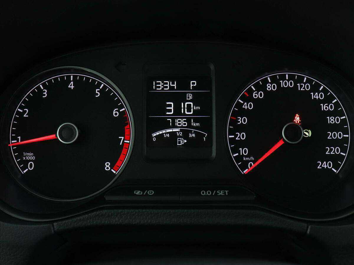 Купить Volkswagen Polo с пробегом. Фото: #9