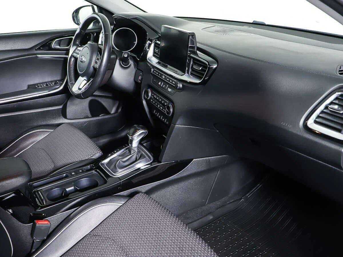 Купить Kia Ceed с пробегом. Фото: #8