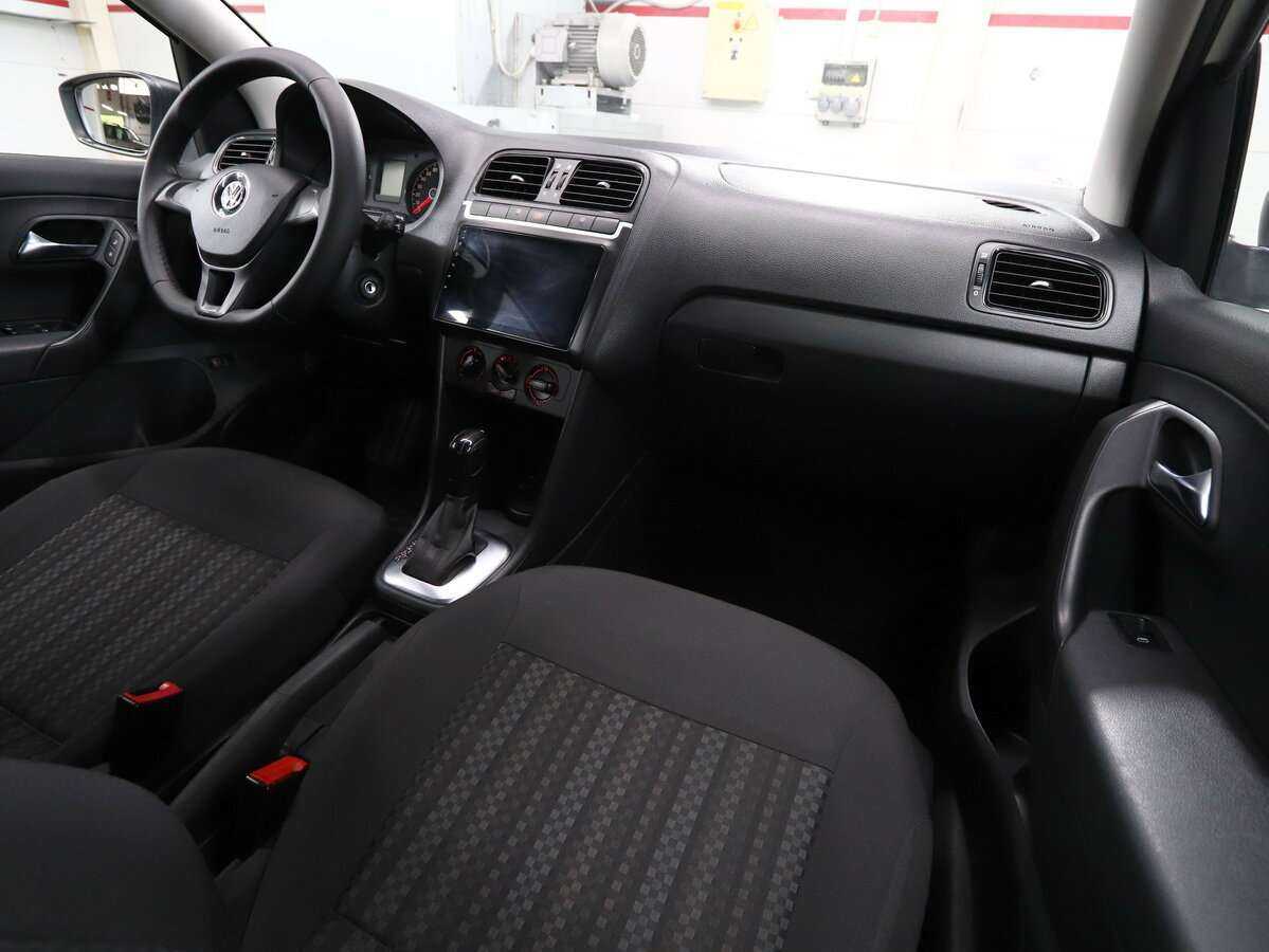 Купить Volkswagen Polo с пробегом. Фото: #8