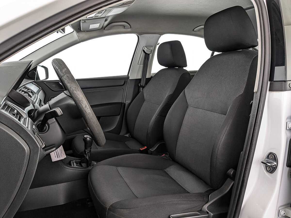 Купить Skoda Rapid с пробегом. Фото: #19