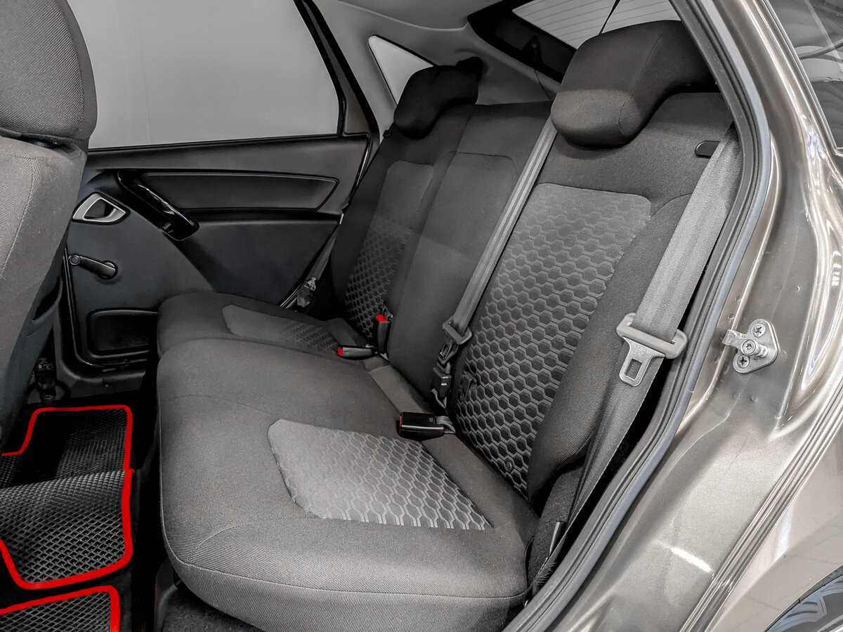 Купить Lada (ВАЗ) Granta с пробегом. Фото: #11