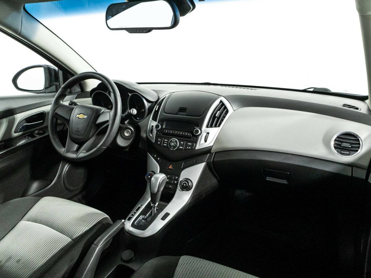 Купить Chevrolet Cruze с пробегом. Фото: #8