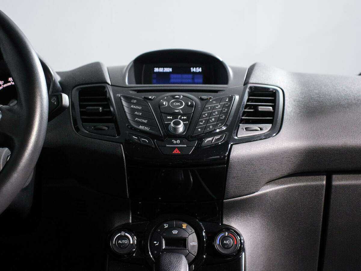 Купить Ford Fiesta с пробегом. Фото: #12