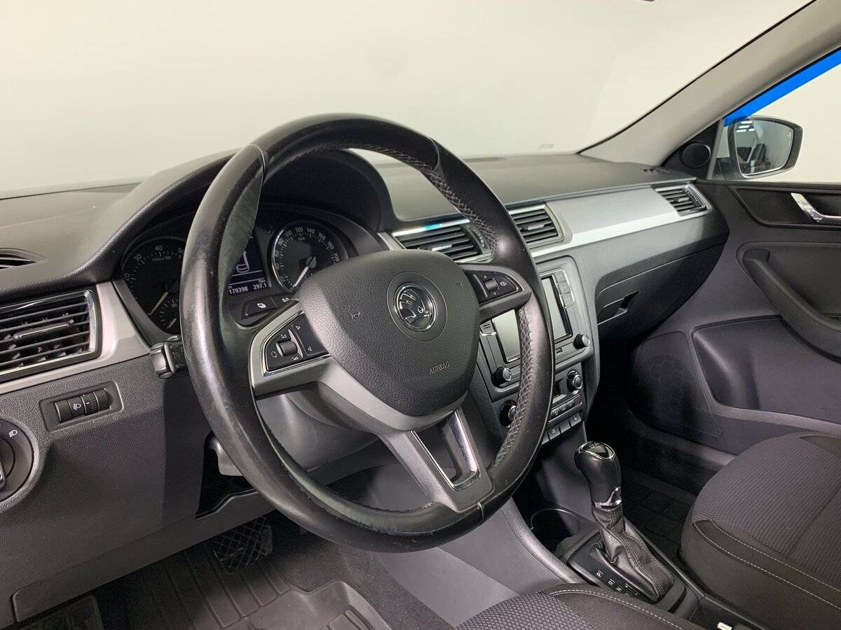 Купить Skoda Rapid с пробегом. Фото: #10