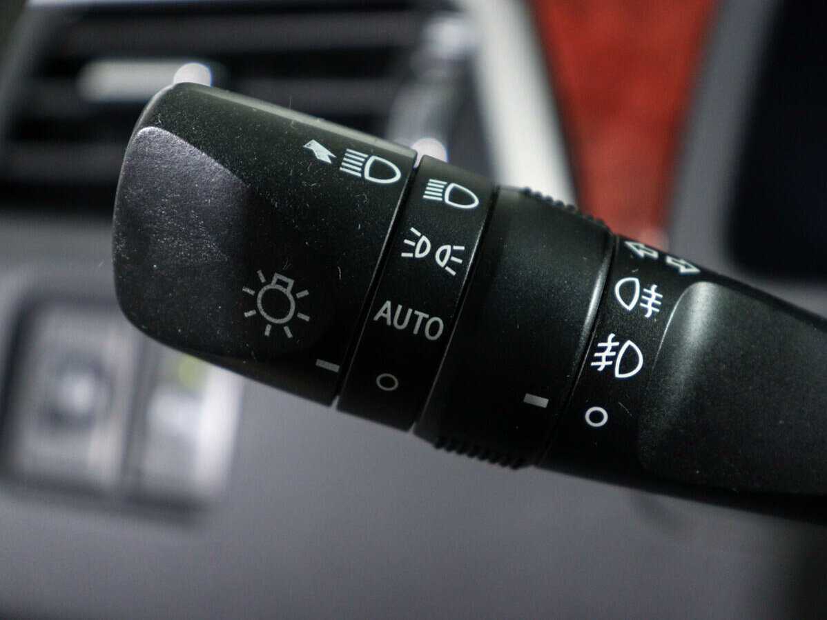 Купить Toyota Camry с пробегом. Фото: #15