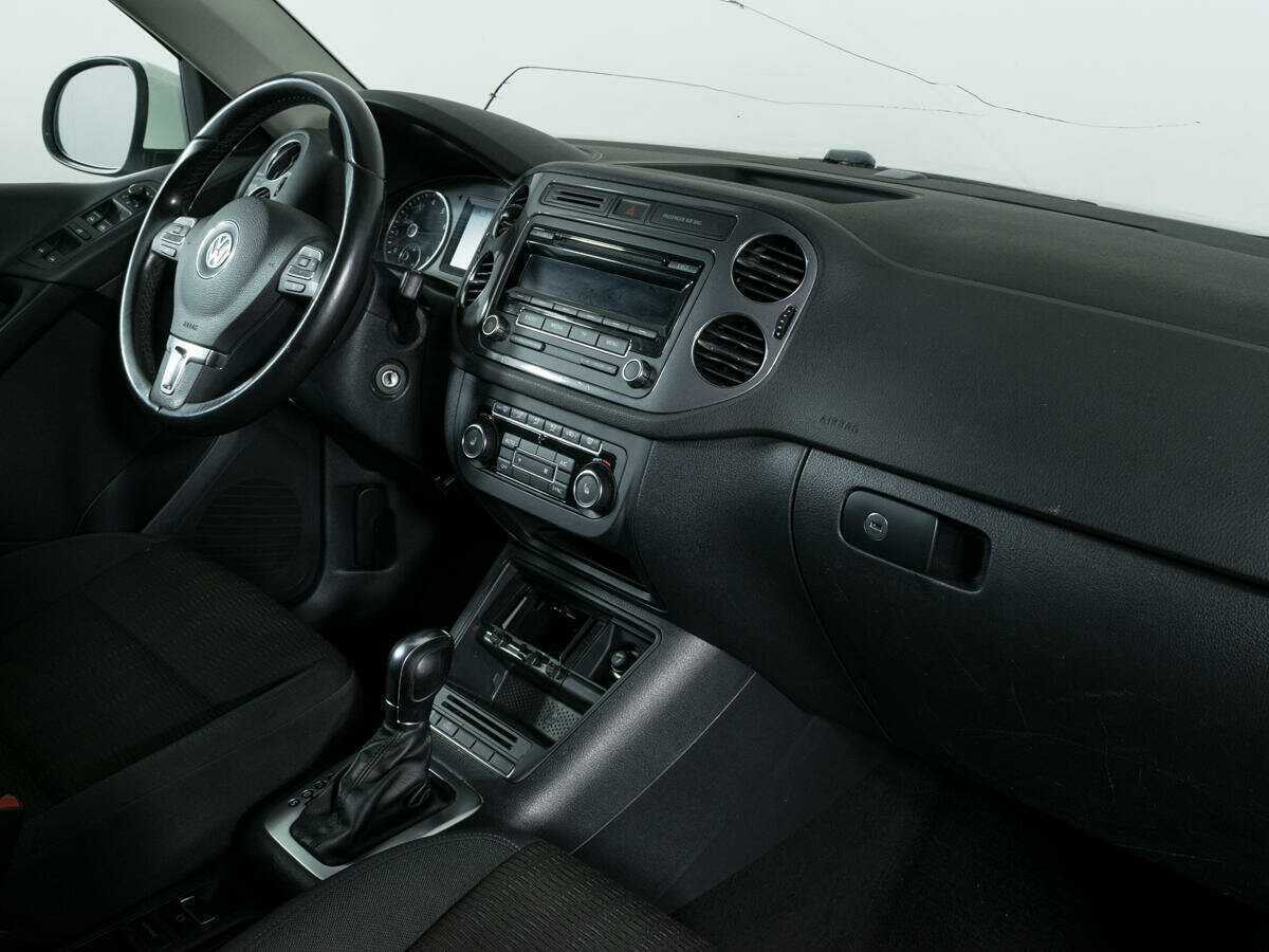 Купить Volkswagen Tiguan с пробегом. Фото: #5