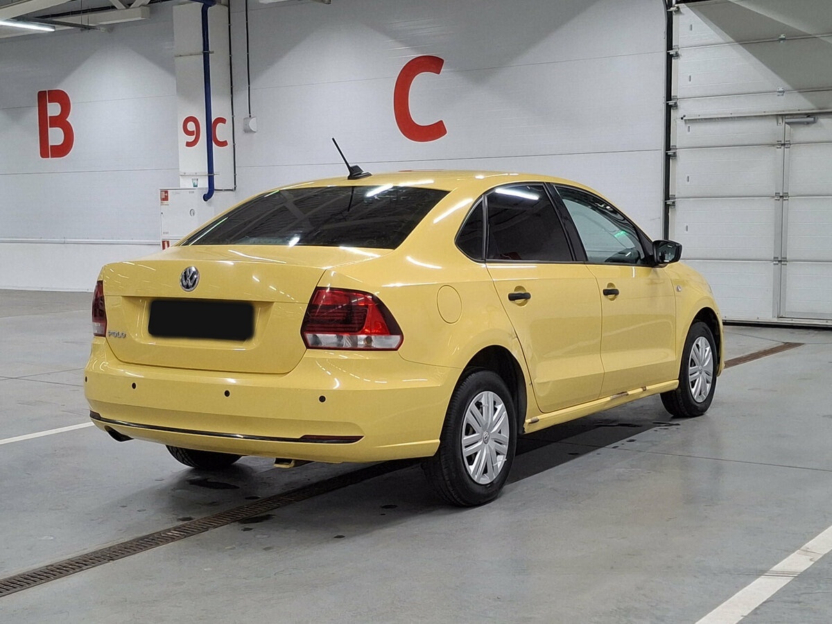 Купить Volkswagen Polo с пробегом. Фото: #4